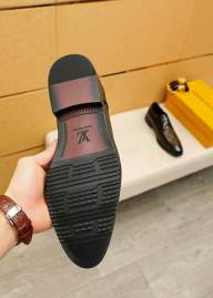 Picture of Louis Vuitton Shoes _SKU2241201SZ38-4413768